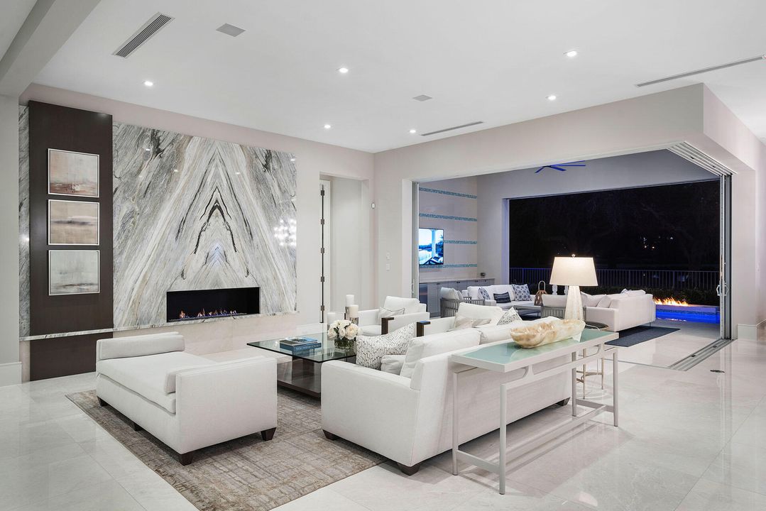 待售: $11,995,000 (5 贝兹, 6 浴室, 6109 平方英尺)