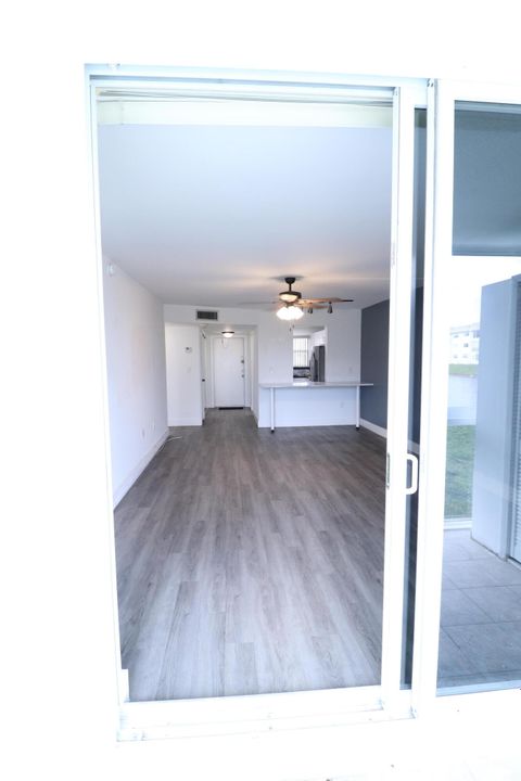 待售: $129,900 (2 贝兹, 2 浴室, 850 平方英尺)