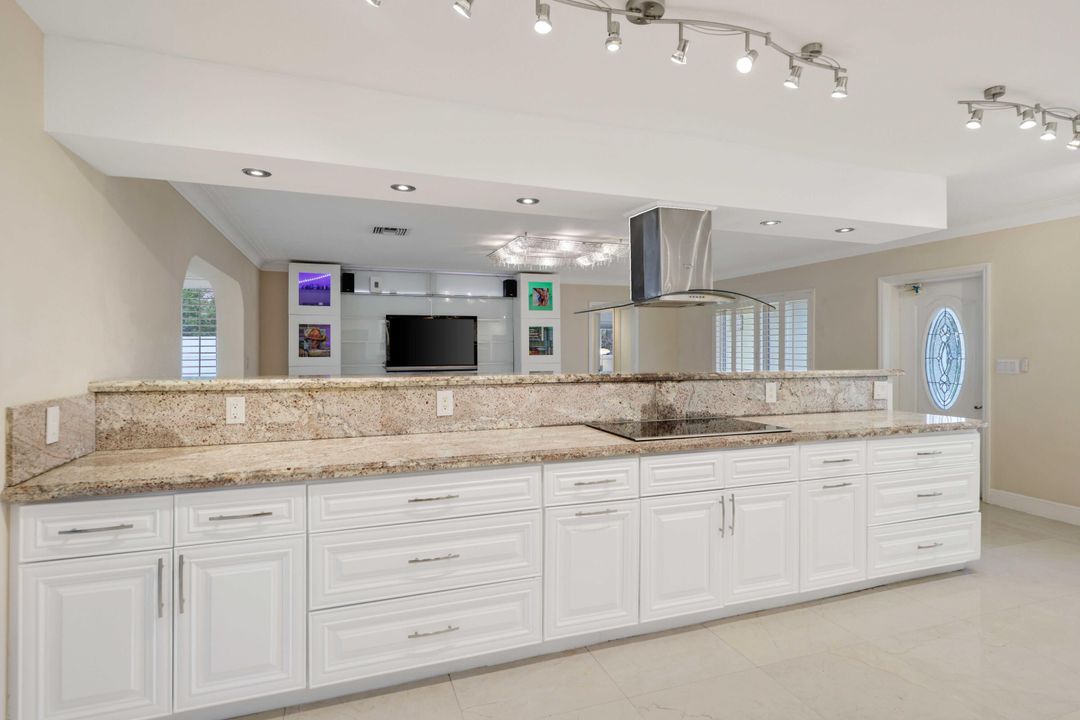 En Venta: $1,049,000 (3 camas, 2 baños, 1911 Pies cuadrados)