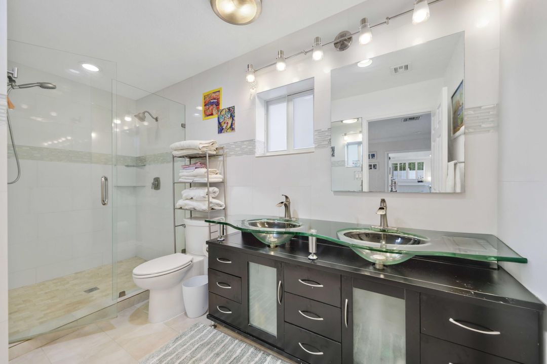 En Venta: $1,049,000 (3 camas, 2 baños, 1911 Pies cuadrados)