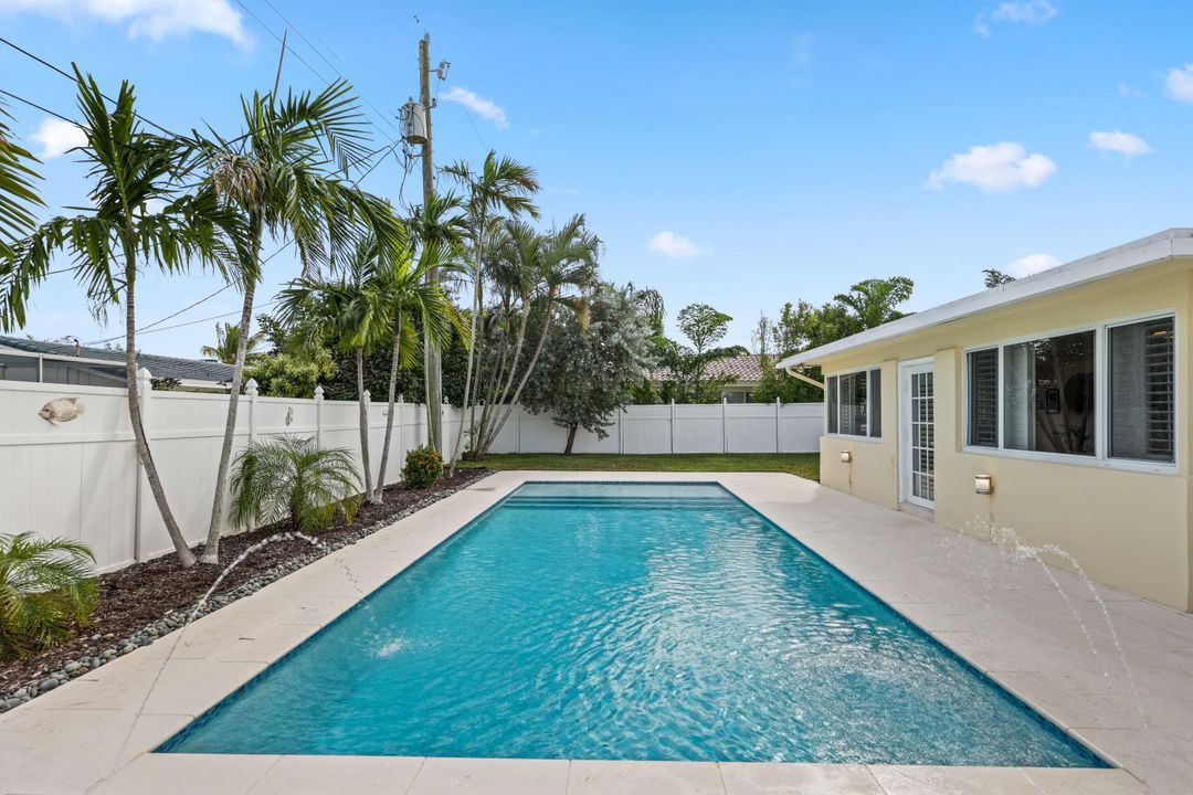 En Venta: $1,049,000 (3 camas, 2 baños, 1911 Pies cuadrados)