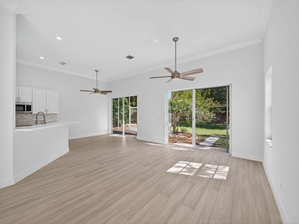 For Sale: $875,000 (3 beds, 2 baths, 1841 Square Feet)