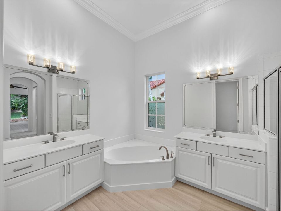 For Sale: $875,000 (3 beds, 2 baths, 1841 Square Feet)