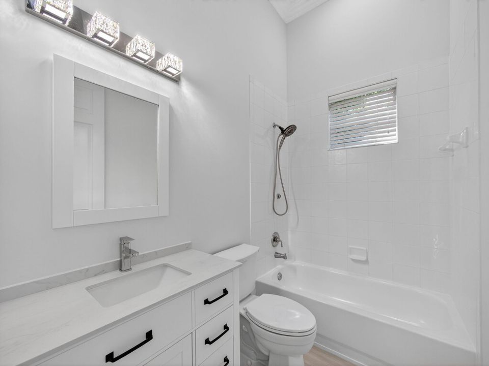 For Sale: $875,000 (3 beds, 2 baths, 1841 Square Feet)