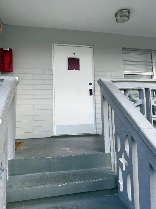 出租: $1,375 (1 贝兹, 1 浴室, 600 平方英尺)