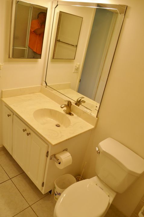 For Sale: $319,000 (2 beds, 2 baths, 1169 Square Feet)