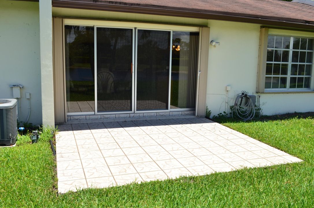 For Sale: $319,000 (2 beds, 2 baths, 1169 Square Feet)