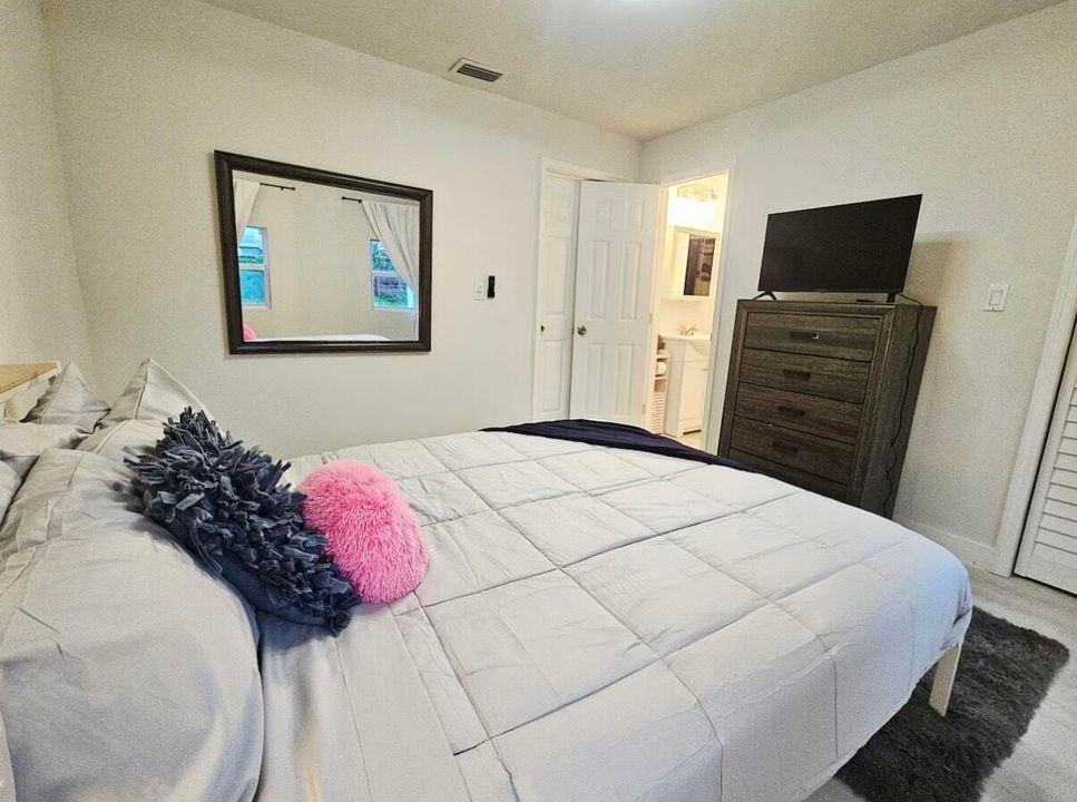 В аренду: $3,500 (3 спален, 2 ванн, 1328 Квадратных фут)