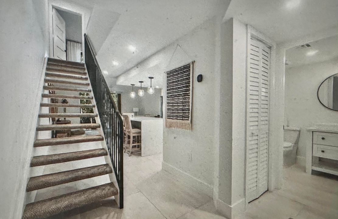 For Sale: $425,000 (2 beds, 2 baths, 1188 Square Feet)