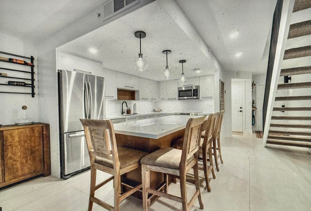 For Sale: $425,000 (2 beds, 2 baths, 1188 Square Feet)