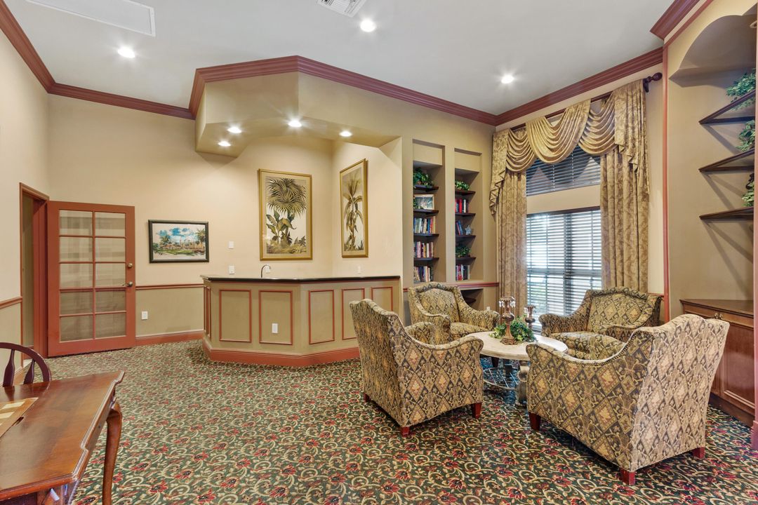 For Sale: $425,000 (2 beds, 2 baths, 1188 Square Feet)