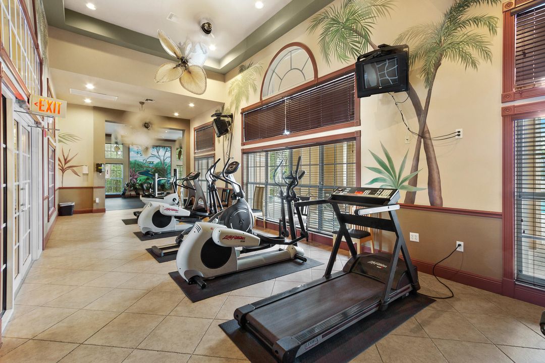 For Sale: $425,000 (2 beds, 2 baths, 1188 Square Feet)