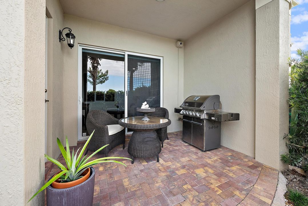 For Sale: $1,965,000 (4 beds, 3 baths, 3424 Square Feet)