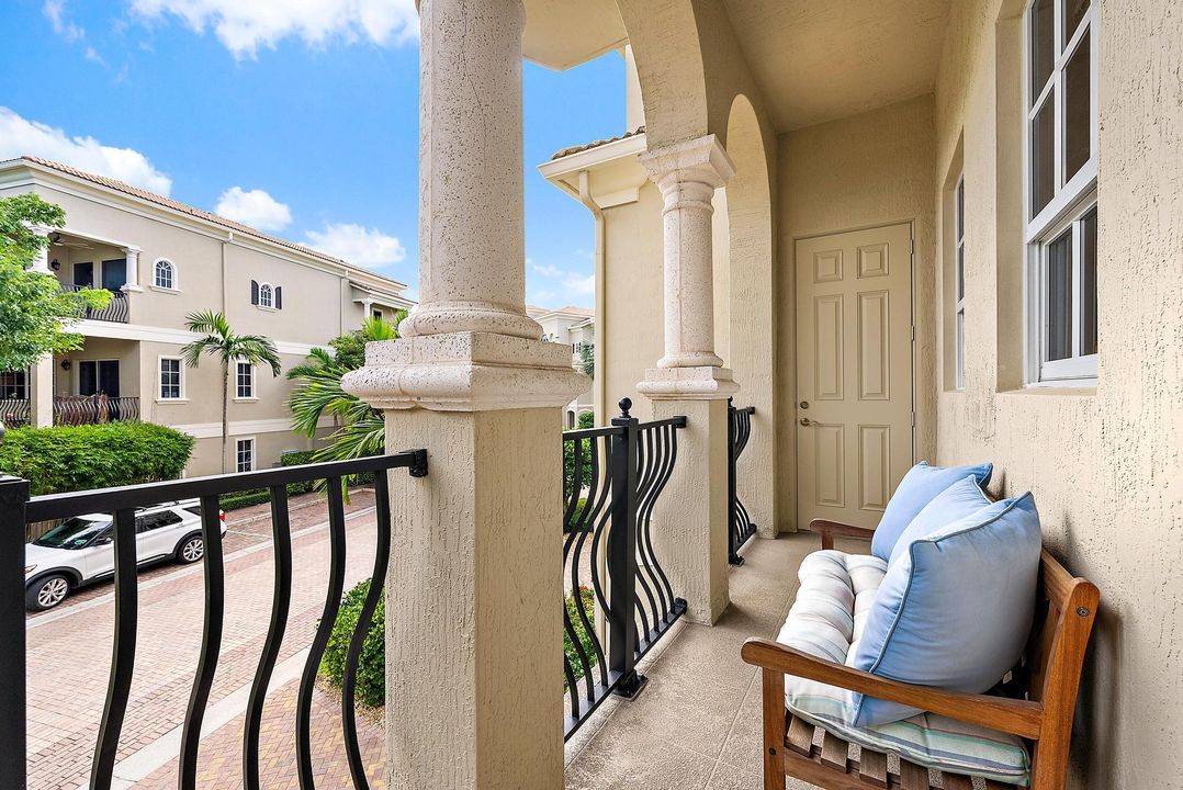 For Sale: $1,965,000 (4 beds, 3 baths, 3424 Square Feet)