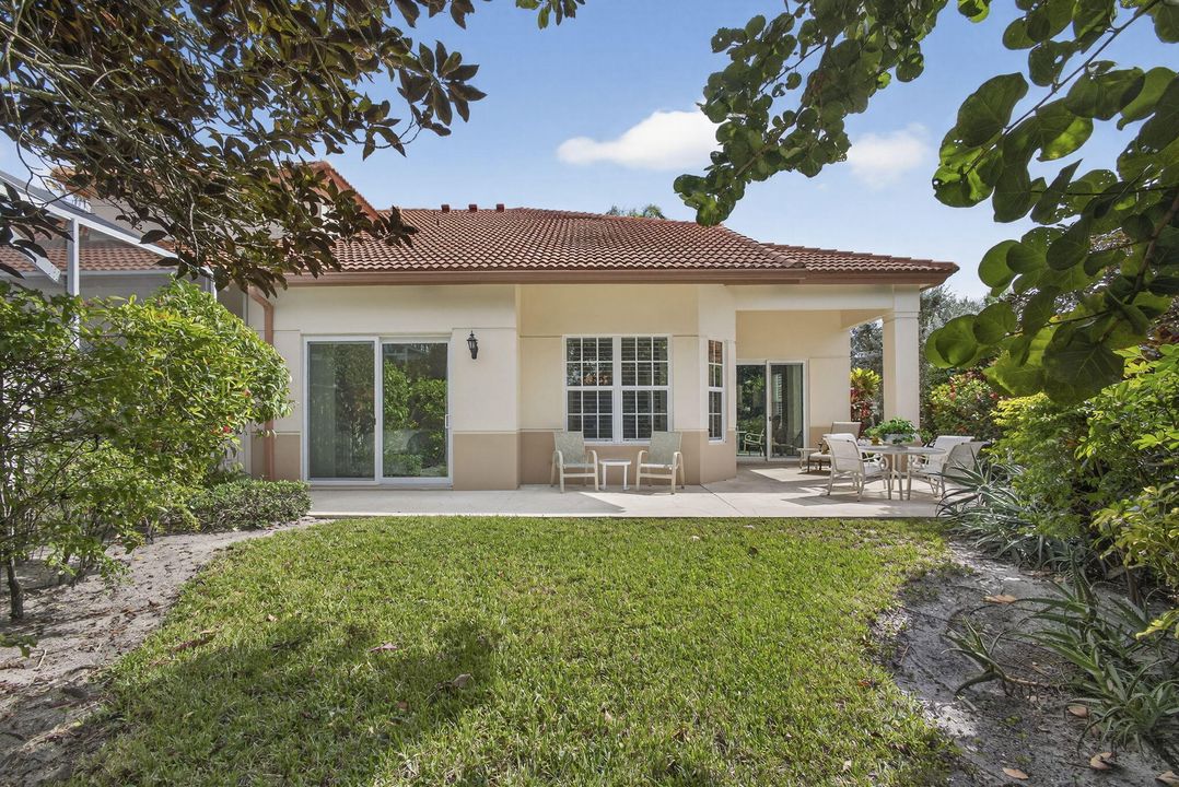 Activo con contrato: $675,000 (3 camas, 2 baños, 1467 Pies cuadrados)