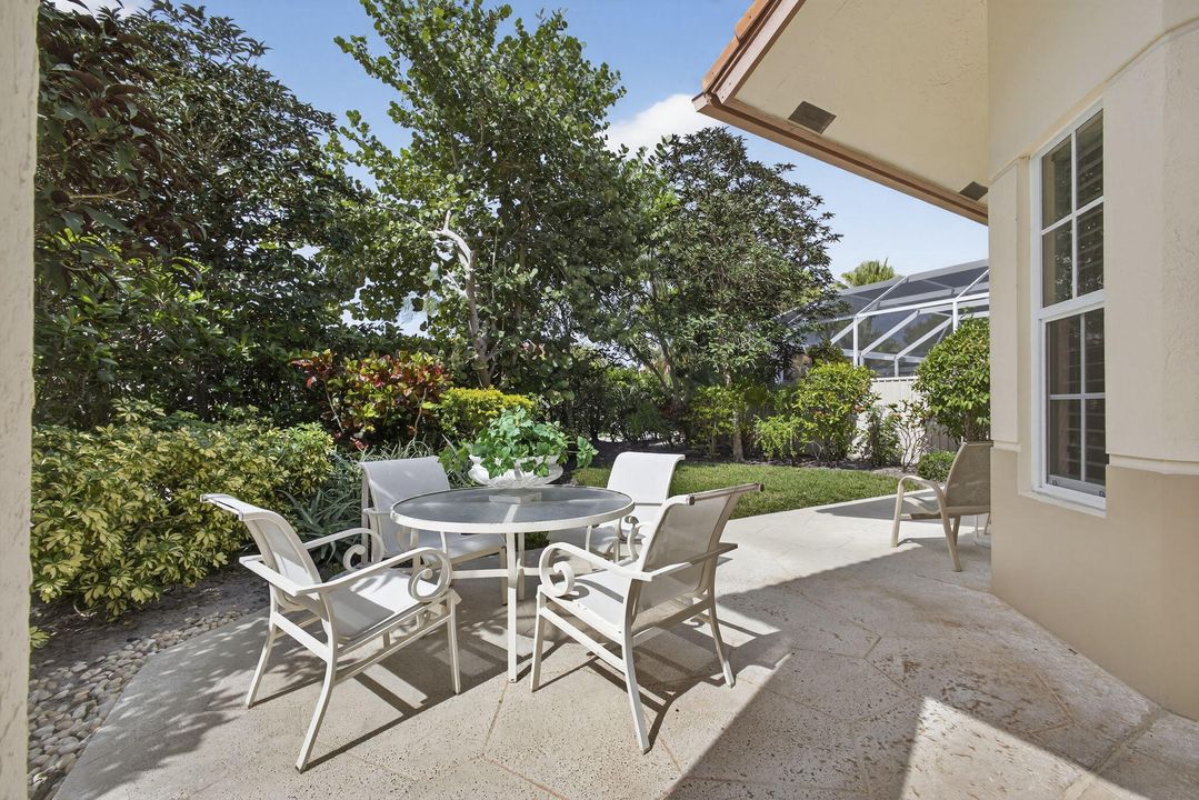 Activo con contrato: $675,000 (3 camas, 2 baños, 1467 Pies cuadrados)