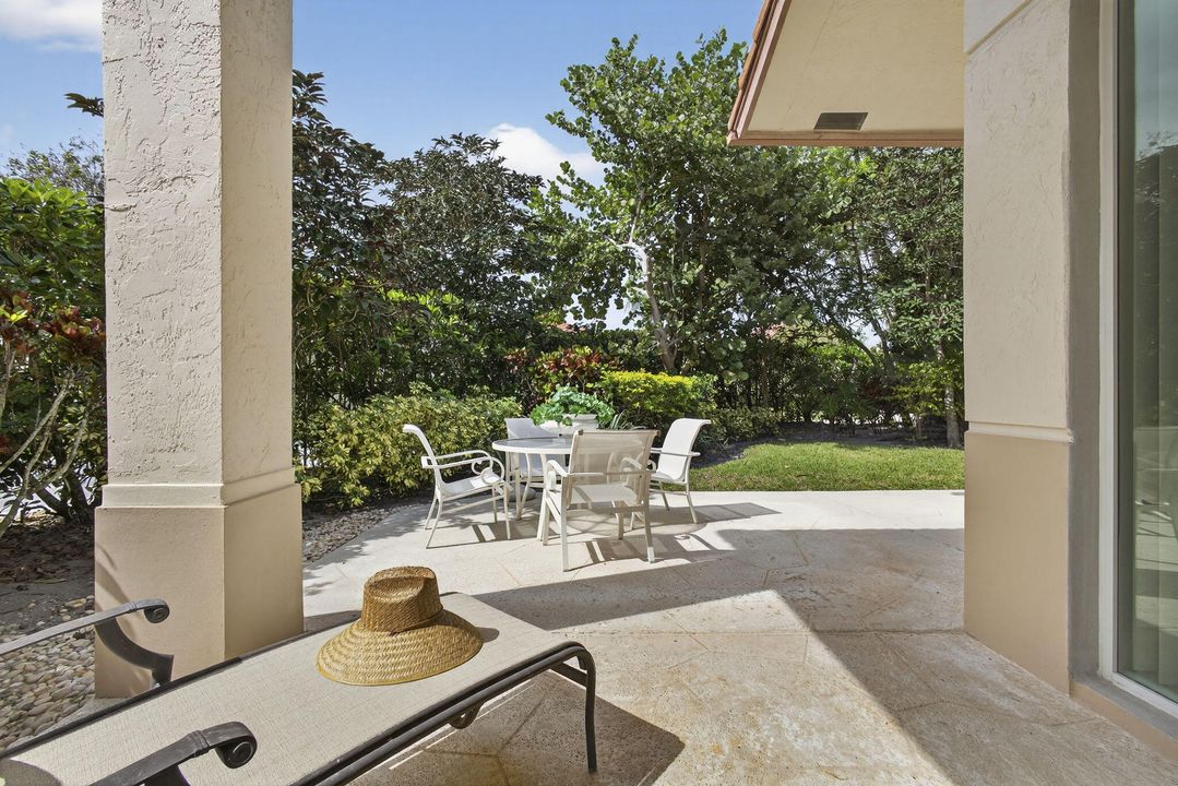 Activo con contrato: $675,000 (3 camas, 2 baños, 1467 Pies cuadrados)