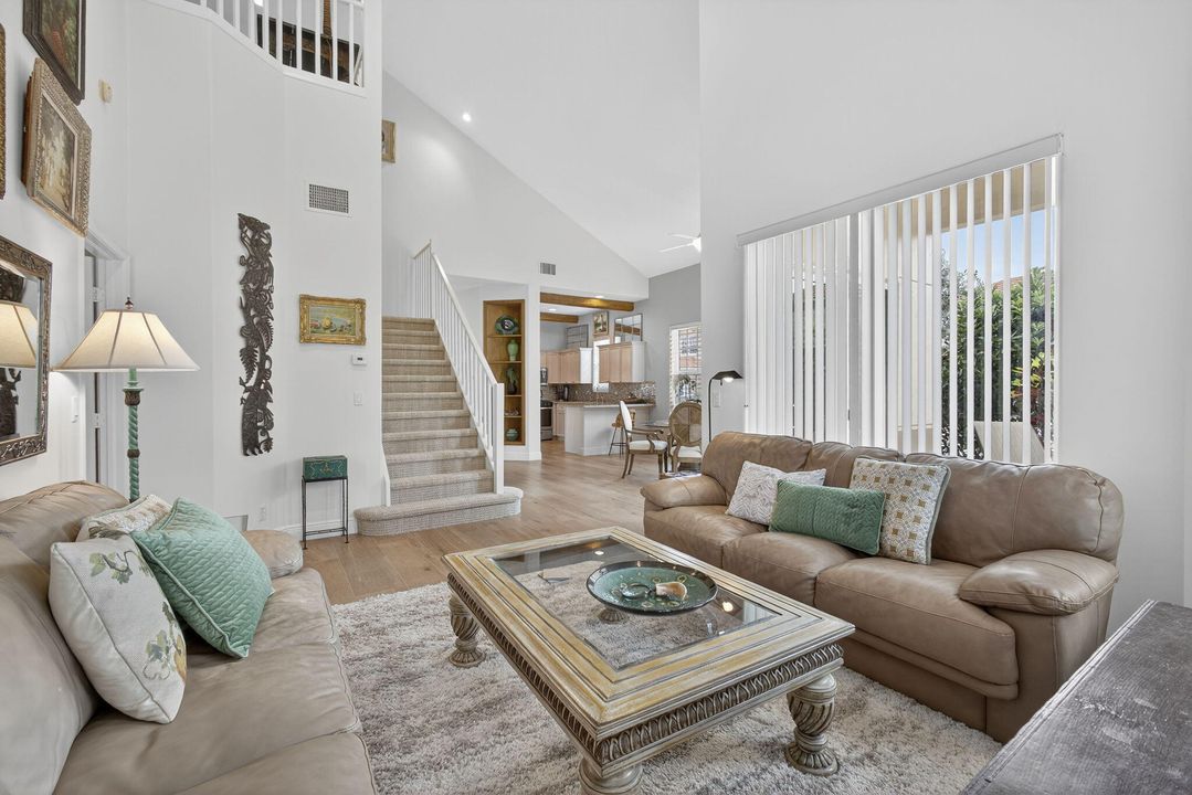 Activo con contrato: $675,000 (3 camas, 2 baños, 1467 Pies cuadrados)