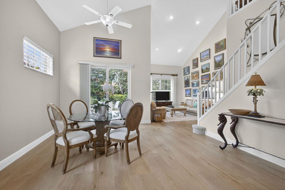 Activo con contrato: $675,000 (3 camas, 2 baños, 1467 Pies cuadrados)