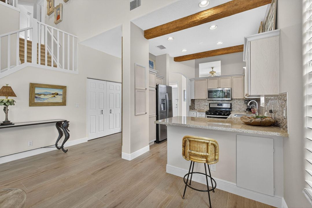 Activo con contrato: $675,000 (3 camas, 2 baños, 1467 Pies cuadrados)