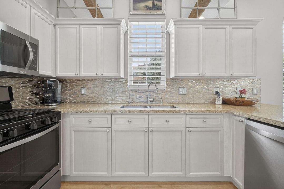 Activo con contrato: $675,000 (3 camas, 2 baños, 1467 Pies cuadrados)