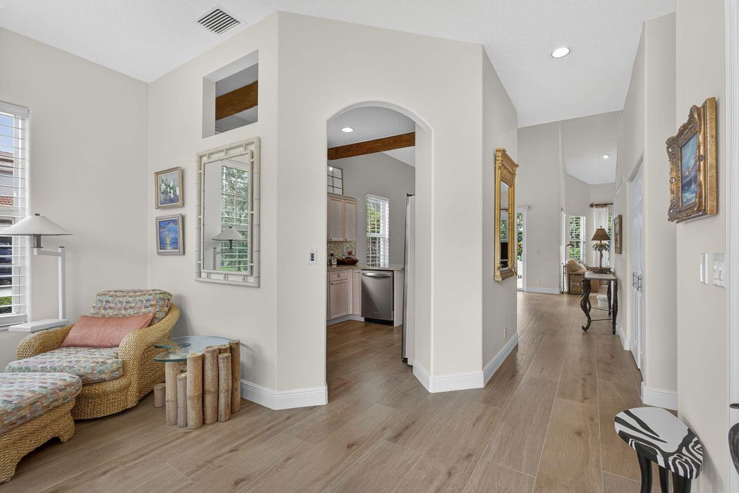 Activo con contrato: $675,000 (3 camas, 2 baños, 1467 Pies cuadrados)