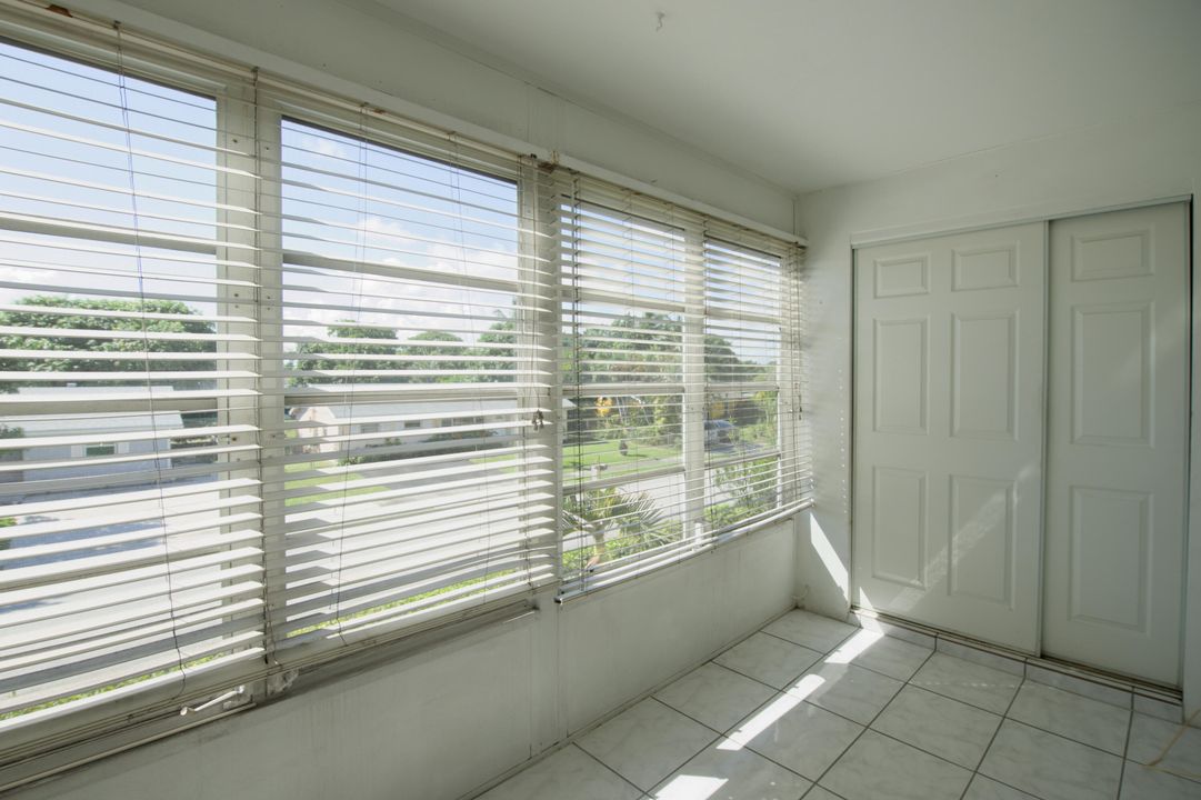 For Sale: $75,000 (1 beds, 1 baths, 624 Square Feet)