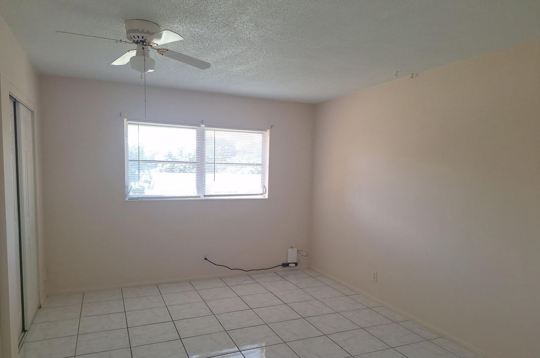 For Sale: $75,000 (1 beds, 1 baths, 624 Square Feet)