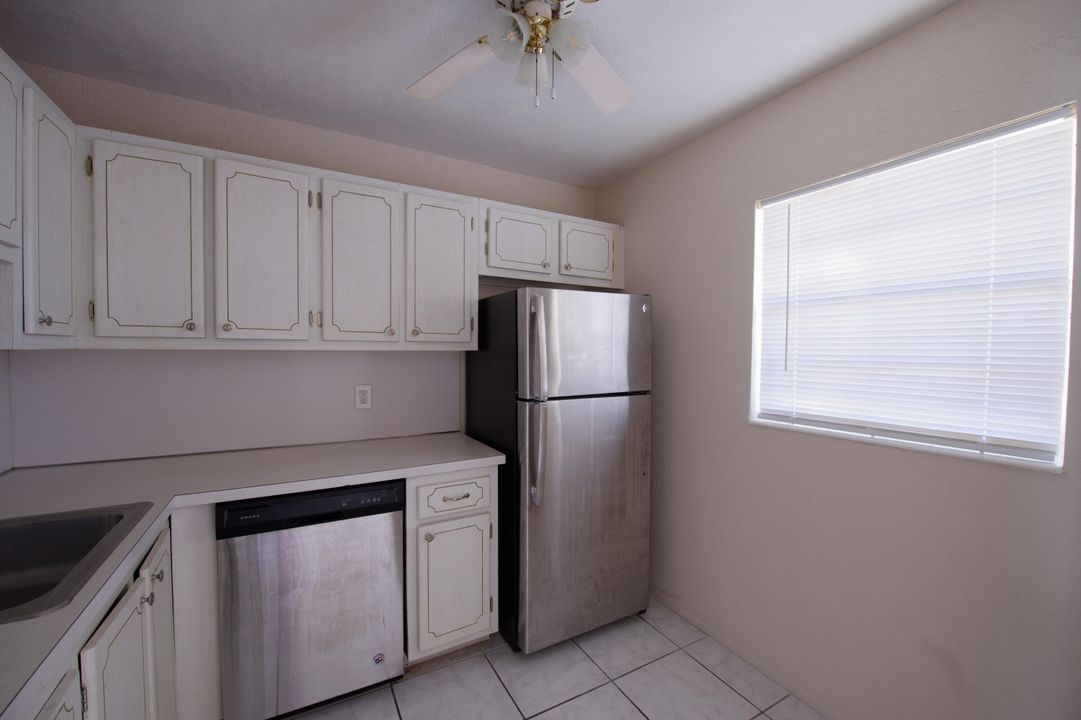 For Sale: $75,000 (1 beds, 1 baths, 624 Square Feet)