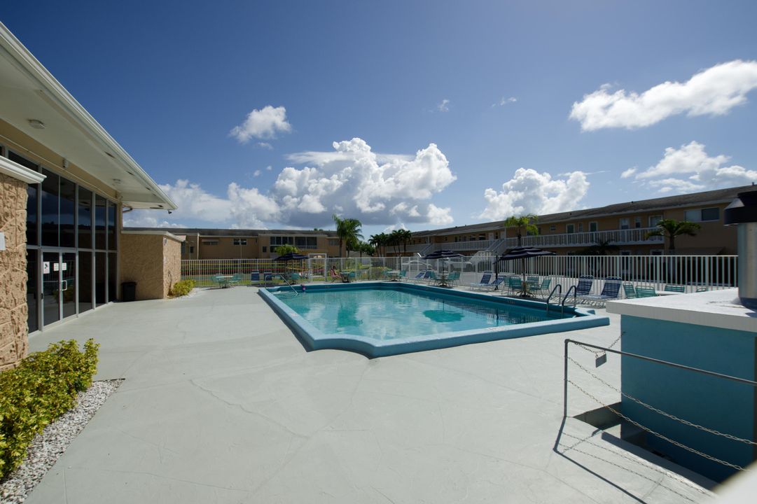 For Sale: $75,000 (1 beds, 1 baths, 624 Square Feet)