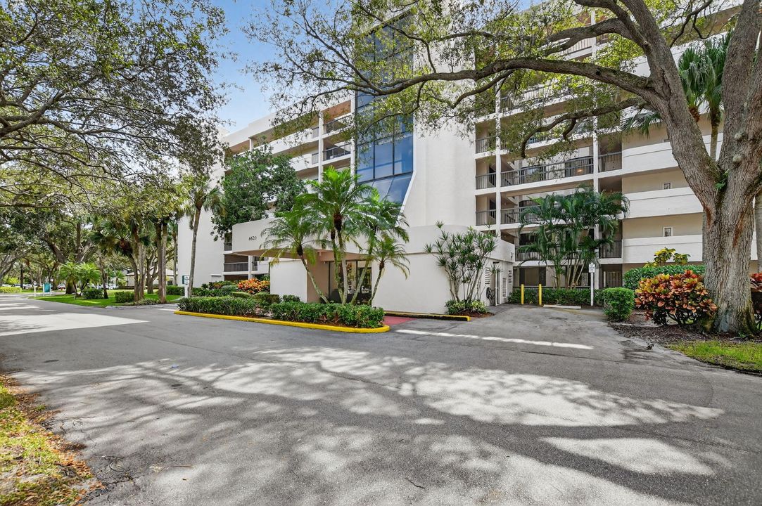 For Sale: $224,900 (2 beds, 2 baths, 1207 Square Feet)