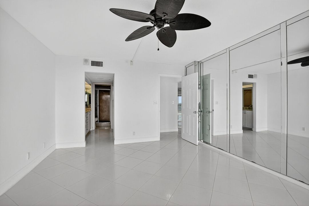 For Sale: $224,900 (2 beds, 2 baths, 1207 Square Feet)