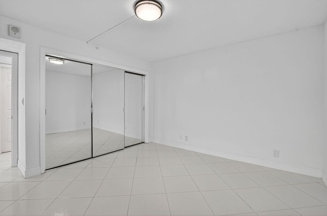 For Sale: $224,900 (2 beds, 2 baths, 1207 Square Feet)