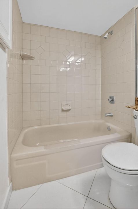 For Sale: $224,900 (2 beds, 2 baths, 1207 Square Feet)