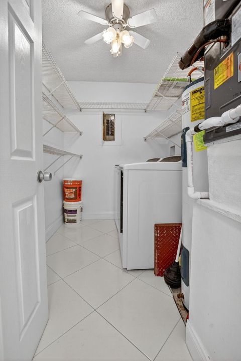 For Sale: $224,900 (2 beds, 2 baths, 1207 Square Feet)