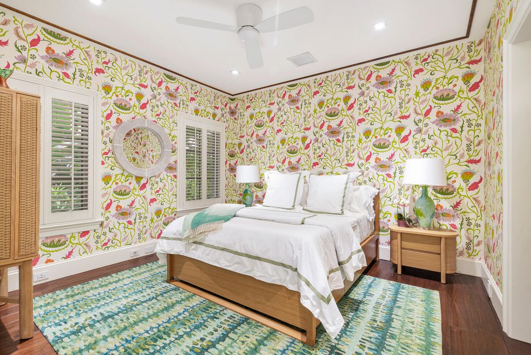 For Sale: $12,550,000 (9 beds, 7 baths, 7261 Square Feet)