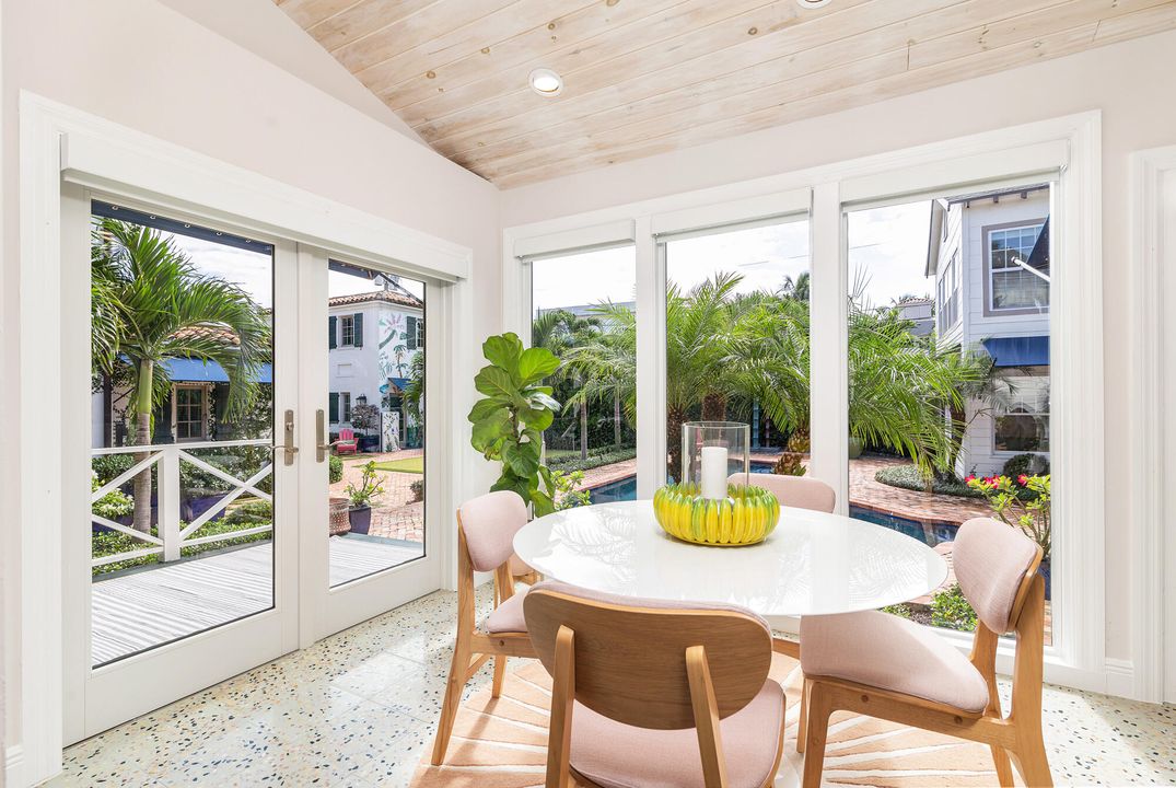 For Sale: $12,550,000 (9 beds, 7 baths, 7261 Square Feet)