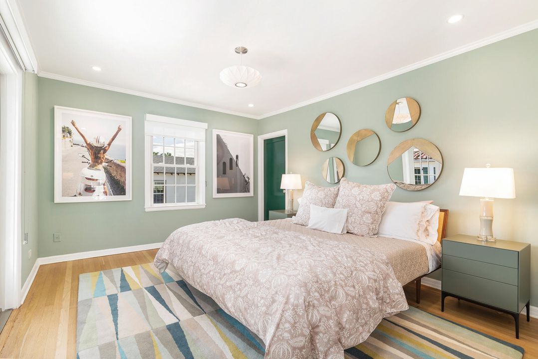 For Sale: $12,550,000 (9 beds, 7 baths, 7261 Square Feet)