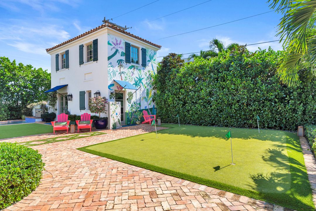 For Sale: $12,550,000 (9 beds, 7 baths, 7261 Square Feet)