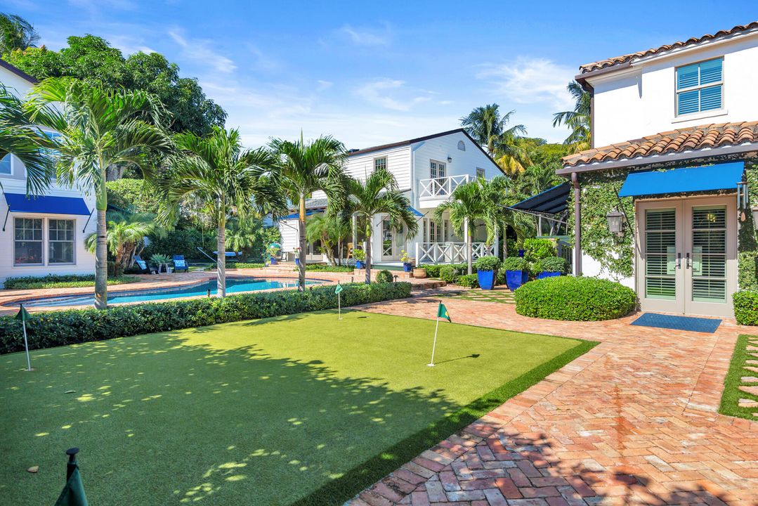 For Sale: $12,550,000 (9 beds, 7 baths, 7261 Square Feet)