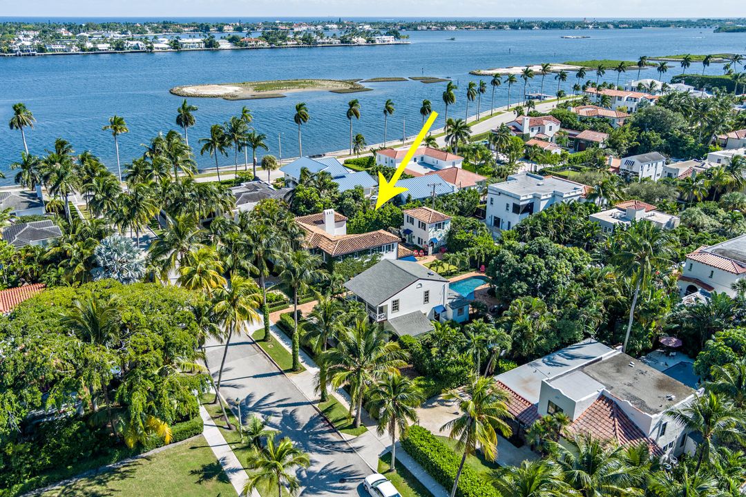 For Sale: $12,550,000 (9 beds, 7 baths, 7261 Square Feet)