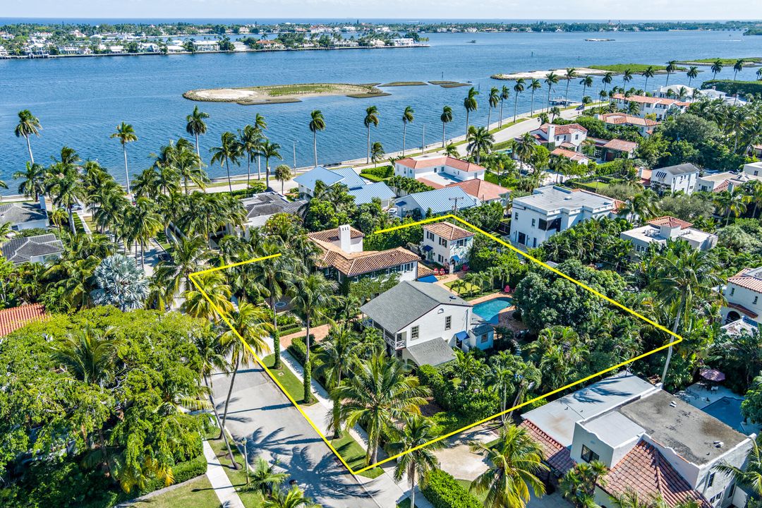 For Sale: $12,550,000 (9 beds, 7 baths, 7261 Square Feet)