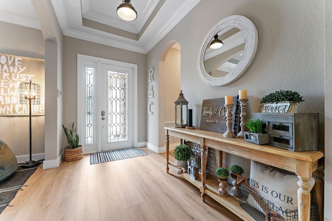 Active With Contract: $699,000 (3 beds, 2 baths, 2039 Square Feet)