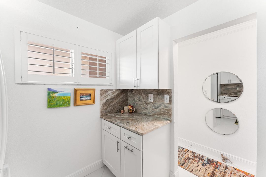 Active With Contract: $129,000 (2 beds, 2 baths, 894 Square Feet)