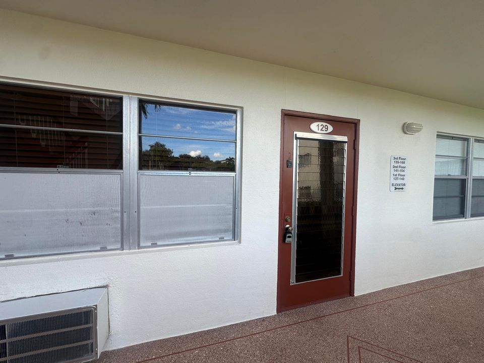 В аренду: $1,300 (1 спален, 1 ванн, 720 Квадратных фут)