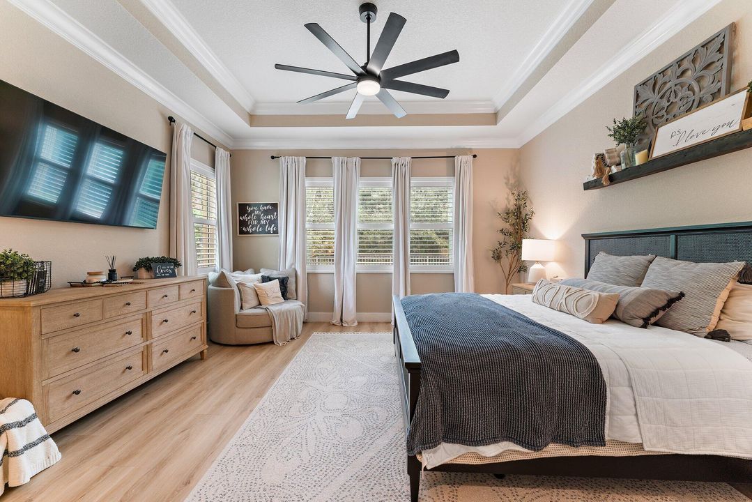 Active With Contract: $699,000 (3 beds, 2 baths, 2039 Square Feet)