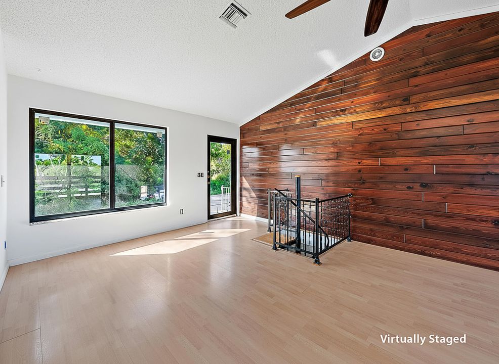 For Sale: $700,000 (4 beds, 3 baths, 2401 Square Feet)