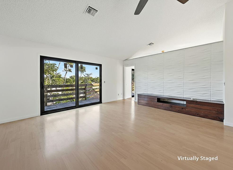 For Sale: $700,000 (4 beds, 3 baths, 2401 Square Feet)