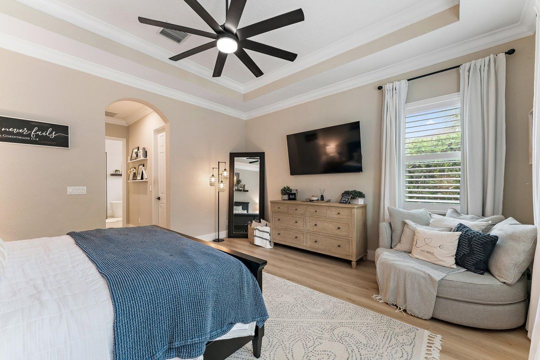 Active With Contract: $699,000 (3 beds, 2 baths, 2039 Square Feet)