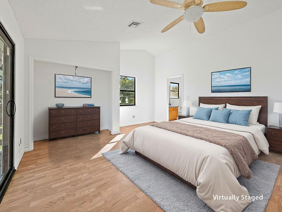 For Sale: $700,000 (4 beds, 3 baths, 2401 Square Feet)